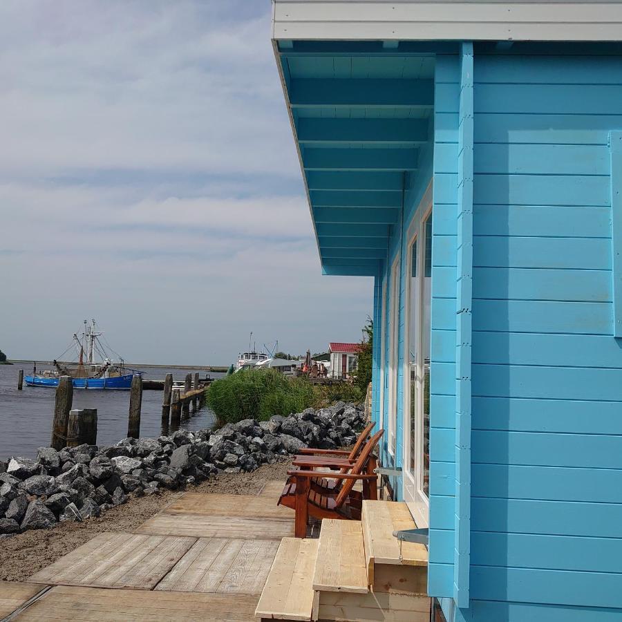 Waterhuisjes Op De Pier Van Lauwersmeerplezier! Lauwersoog Exteriér fotografie